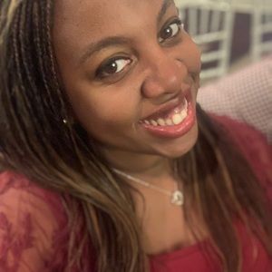 Meet your Posher, Traci